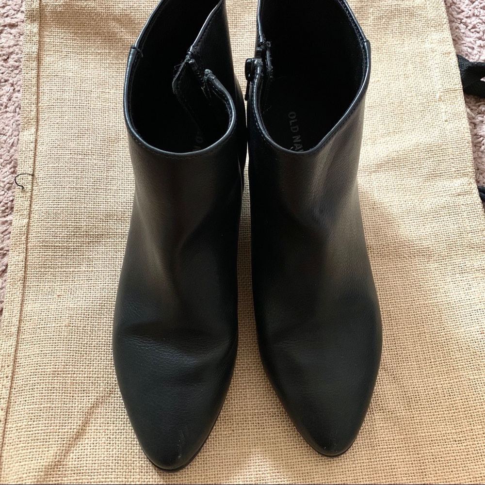 Old Navy Pointy Toed Booties